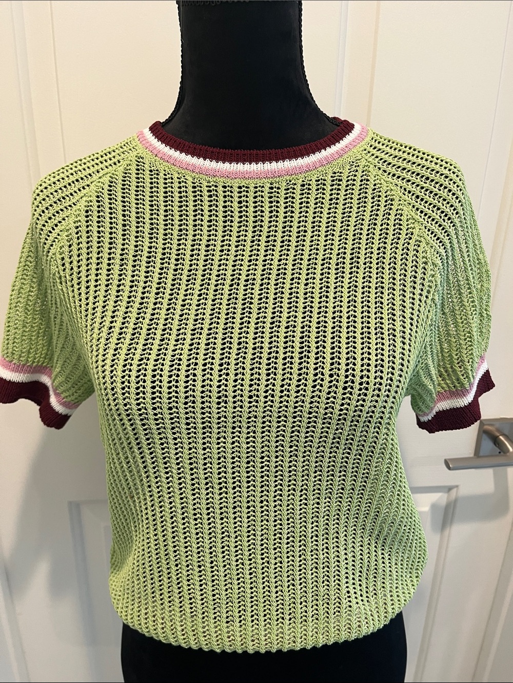 Zara Lime Green Open-Knit Short Sleeve Sweater with Pink and Maroon Trim